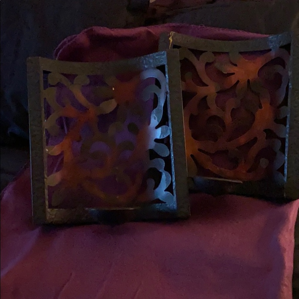 Wall sconces